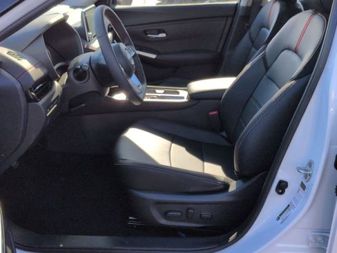 New 2025 Nissan Sentra SR w/ SR Premium Package FWD image 15