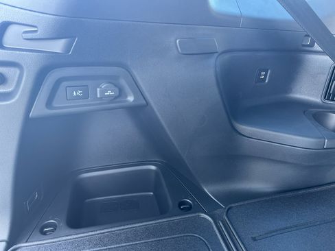 New 2025 Honda Pilot Black Edition image 8