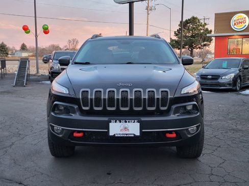 Used 2017 Jeep Cherokee Trailhawk w/ Comfort/Convenience Group image 8