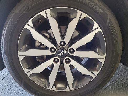Used 2017 Kia Sportage EX FWD image 31