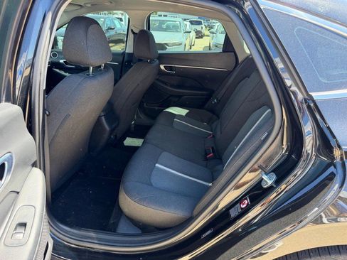 Used 2021 Hyundai Sonata SEL w/ Preferred Accessory Package FWD image 8