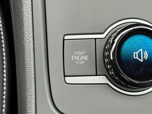 New 2026 Volkswagen Tiguan SE image 21