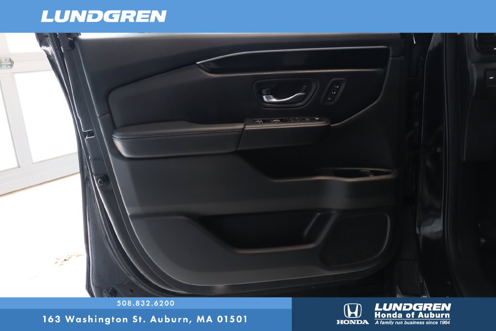 Used 2024 Honda Pilot Touring image 10