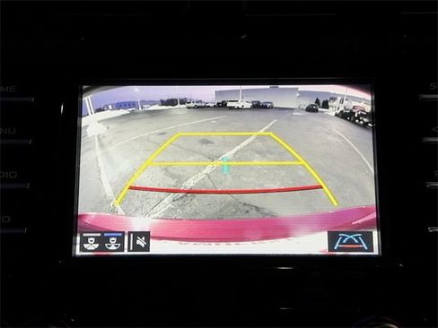 Used 2018 Toyota Camry XSE image 40