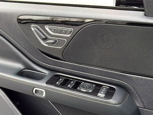 New 2026 Lincoln Aviator Premiere image 27