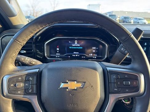 Used 2025 Chevrolet Silverado 2500 LTZ w/ LTZ Convenience Package image 9