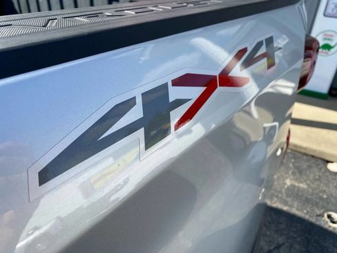 Used 2020 Chevrolet Silverado 1500 LT w/ All-Star Edition image 37