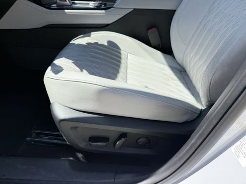 Used 2025 Mitsubishi Outlander SEL FWD image 30