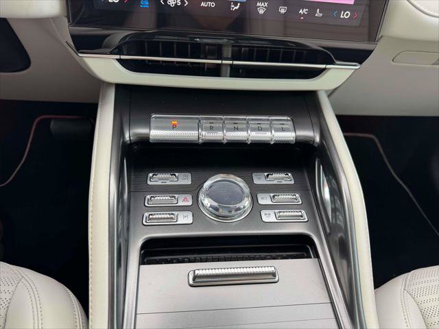 Used 2026 Lincoln Nautilus Premier w/ Equipment Group 102A AWD/4WD image 32