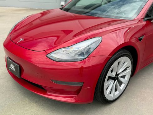 Used 2023 Tesla Model 3 Standard Range RWD image 2
