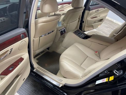 Used 2009 Lexus LS 460 L w/ Executive Class Seating Pkg RWD image 20