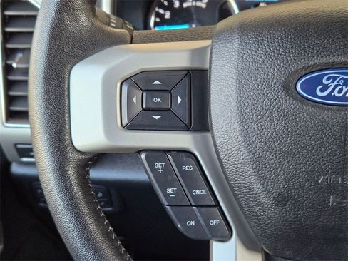 Used 2019 Ford F250 Lariat w/ Chrome Package image 22