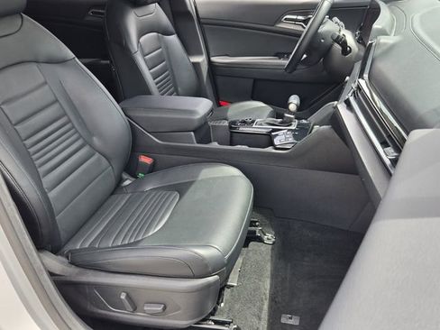 Used 2024 Kia Sportage SX FWD image 16