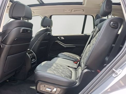 Used 2024 BMW X7 xDrive40i AWD/4WD image 8