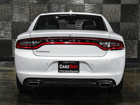 Used 2023 Dodge Charger SXT RWD image 10