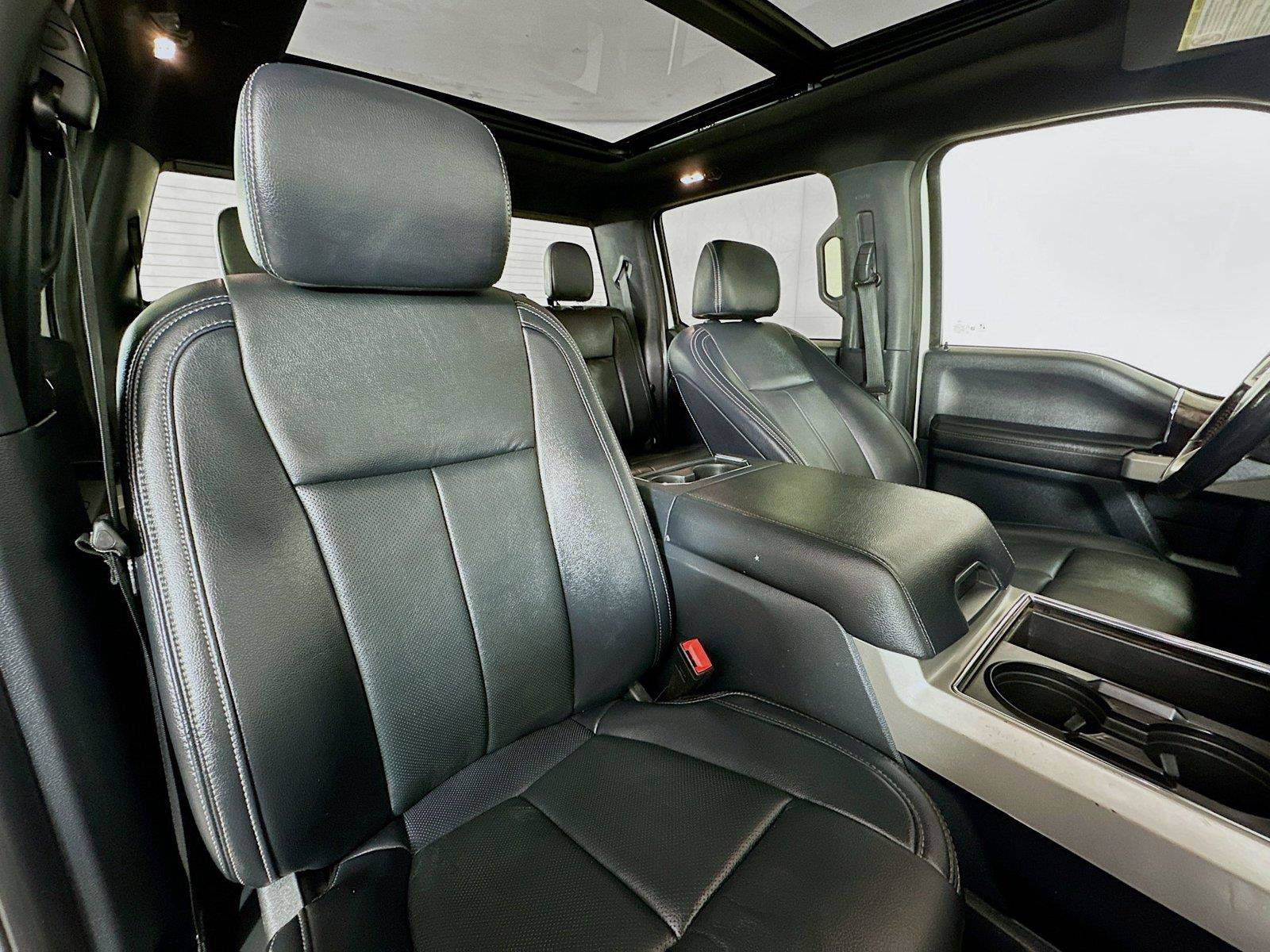 Used 2022 Ford F250 Lariat w/ Black Appearance Package AWD/4WD image 28