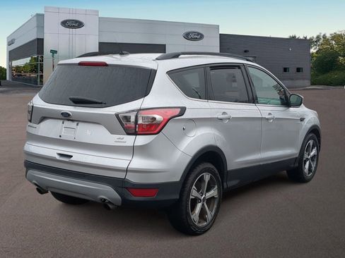 Used 2017 Ford Escape SE w/ Equipment Group 201A image 11