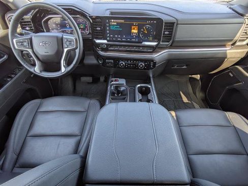 Certified 2025 Chevrolet Silverado 1500 RST w/ Convenience Package II AWD/4WD image 15
