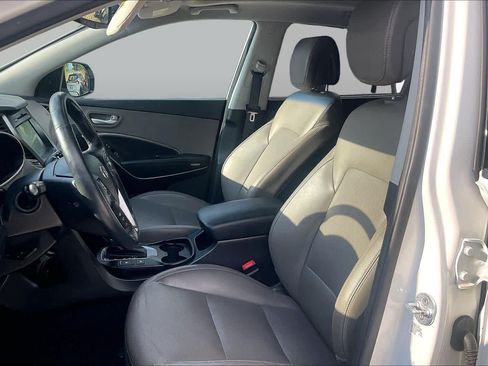 Used 2017 Hyundai Santa Fe Limited FWD image 7