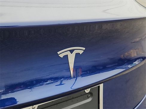 Used 2023 Tesla Model 3 Standard Range image 18