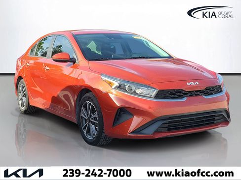 Used 2022 Kia Forte LXS FWD image 1