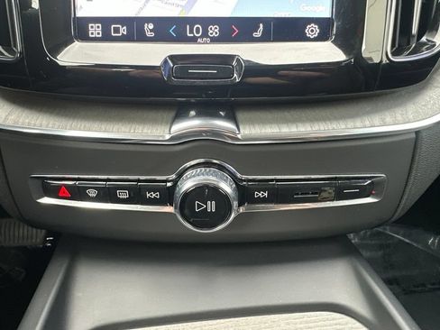 Used 2025 Volvo XC60 B5 Plus AWD/4WD image 20