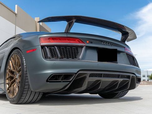 Used 2017 Audi R8 V10 plus w/ 20" Wheel Package AWD/4WD image 4