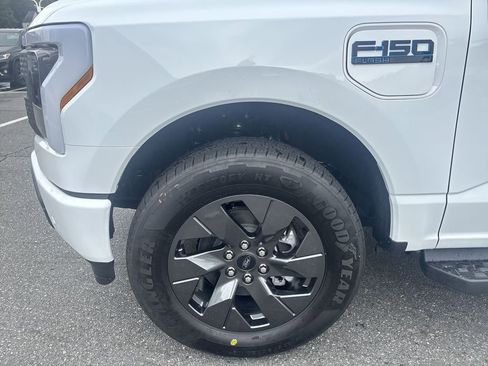 New 2025 Ford F150 Lightning Flash image 17