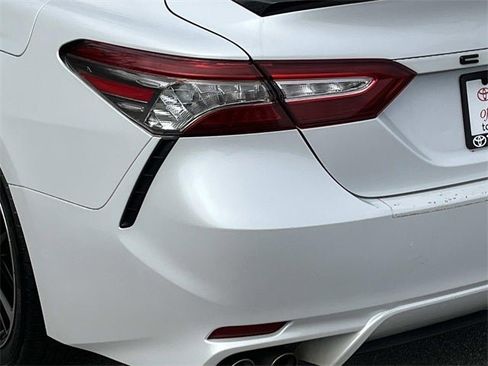 Used 2019 Toyota Camry XSE image 5