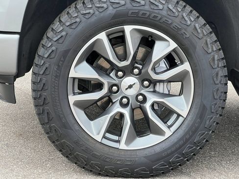 Certified 2023 Chevrolet Silverado 1500 RST AWD/4WD image 10