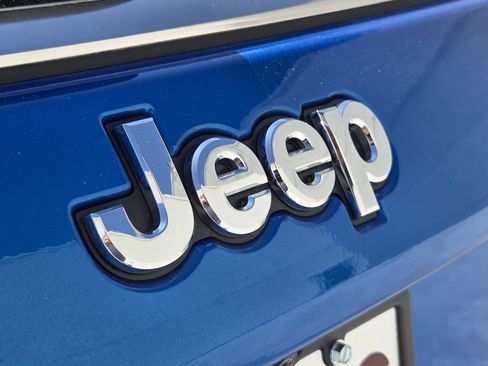 New 2025 Jeep Compass Latitude w/ Convenience Group image 7