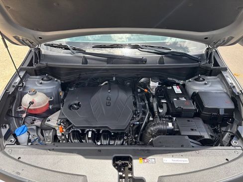 Used 2024 Kia Niro EX Touring FWD image 20