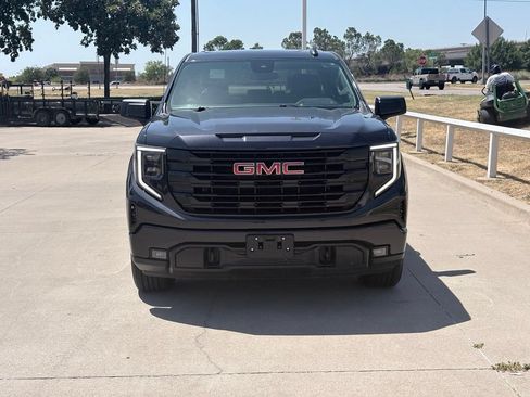Used 2023 GMC Sierra 1500 Elevation RWD image 2