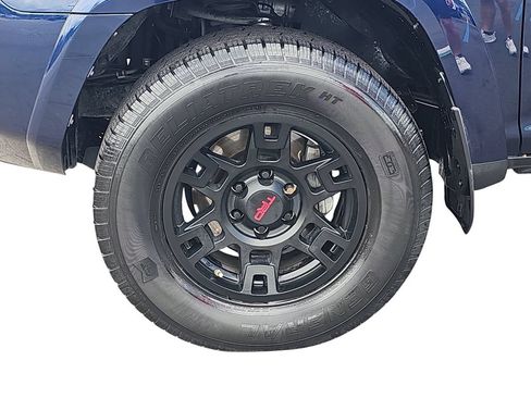 Used 2019 Toyota 4Runner SR5 AWD/4WD image 30