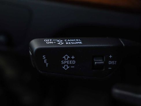 Used 2023 Audi Q5 2.0T Premium w/ Convenience Package image 32