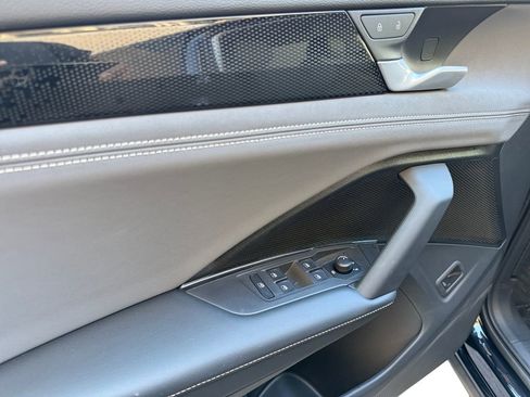 New 2025 Volkswagen Tiguan SE image 11