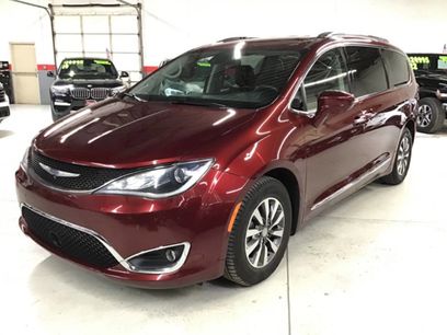 Used 2020 Chrysler Pacifica Touring-L Plus w/ Advanced Safetytec Group