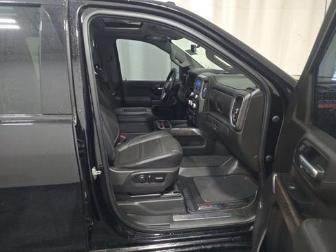 Used 2022 GMC Sierra 2500 Denali w/ Denali Black Diamond Edition image 8