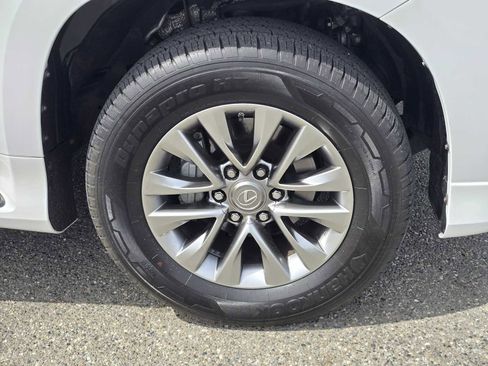 Used 2015 Lexus GX 460 w/ Premium Package image 9