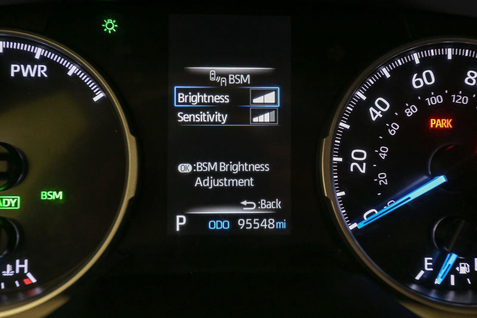 Used 2021 Toyota RAV4 XLE AWD/4WD image 38