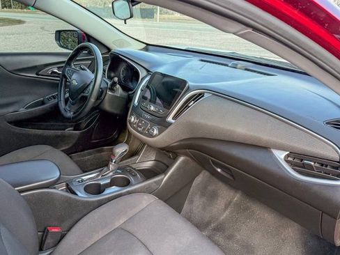 Used 2024 Chevrolet Malibu RS image 19