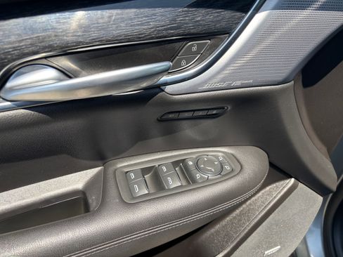 Used 2023 Cadillac XT5 Premium Luxury image 9