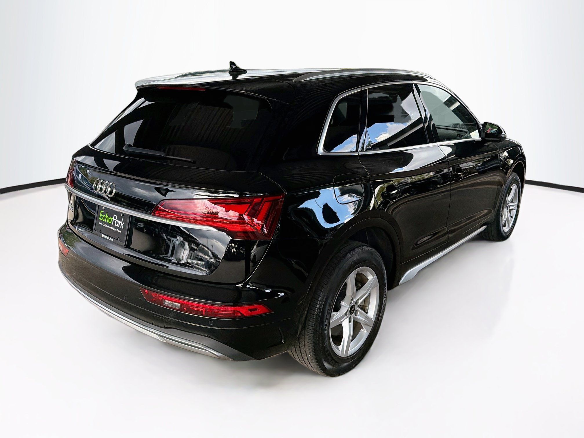 Used 2023 Audi Q5 2.0T Premium w/ Convenience Package AWD/4WD image 9