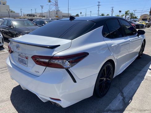 Used 2021 Toyota Camry XSE w/ Carpet Mat Package (TMS) FWD image 9