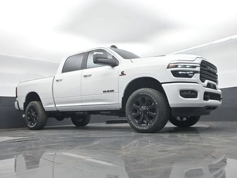 New 2026 RAM 2500 Laramie w/ Night Edition AWD/4WD image 39