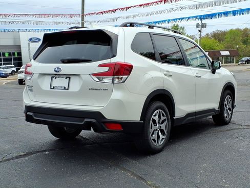 Used 2023 Subaru Forester Premium AWD/4WD image 17