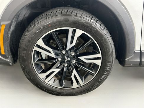 Used 2024 Mitsubishi Eclipse Cross SE AWD/4WD image 11
