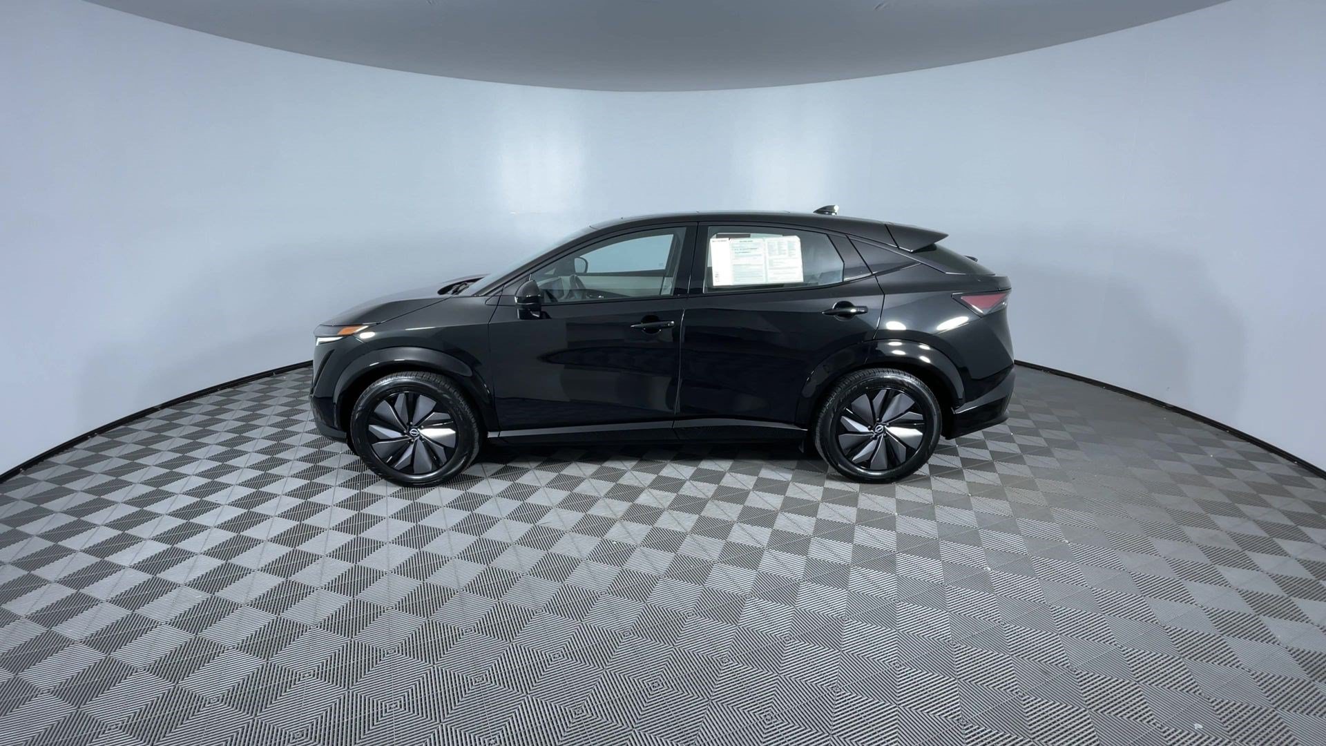 Certified 2024 Nissan Ariya AWD image 5