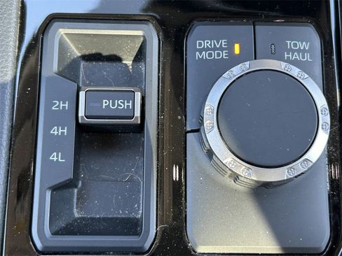 Used 2023 Toyota Tundra Limited image 18