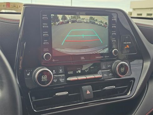 Used 2021 Toyota Highlander XSE image 26